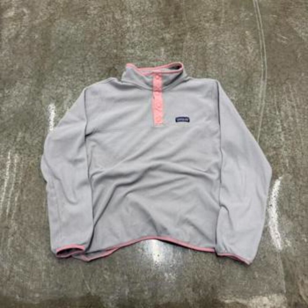 Patagonia Women's Grey and Pink Sweatshirt